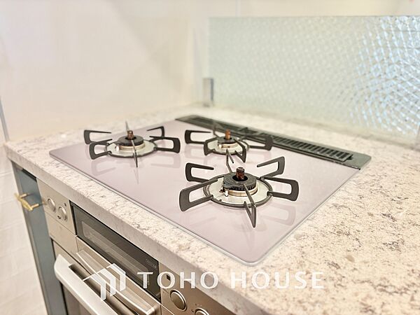 【KITCHEN】◆ワクワク◆開放的で機能性も高いシステムキッチン。お子様は毎日のご飯にワクワク！