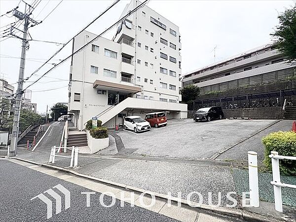 現地に実際に行ってみることでしか感じられないことがたくさんあります。周辺環境や街の雰囲気など、たくさんのことを感じていただけます。