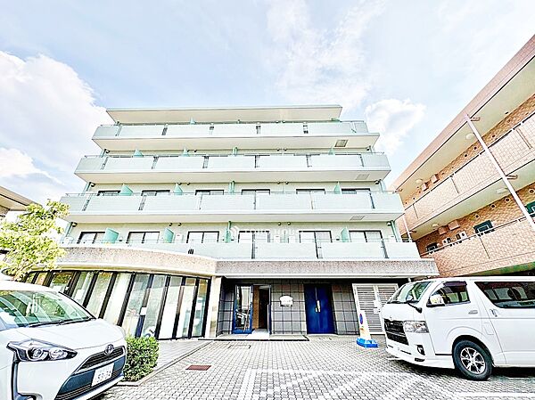 【浴室】一日の疲れをゆっくり癒してくれる、落ち着いた浴室空間です。