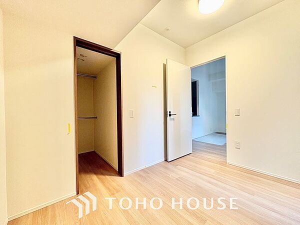 使いやすく、明るい洋室に仕上がります。子供部屋や趣味のお部屋にご利用できます。ご自身で家具などを配置し、素敵な空間を創り上げられます。