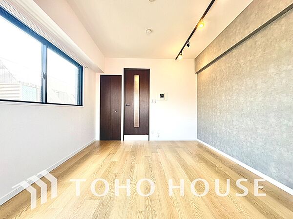 【居室】家具のレイアウトがしやすく、暮らしに合わせやすい物件。