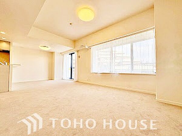 【ENTRANCE】◆家族◆家で家族と過ごす時間は限られている。帰りを待つ家族の元へと急ぐときの弾む思い。そんな思いを引き立てる邸宅。