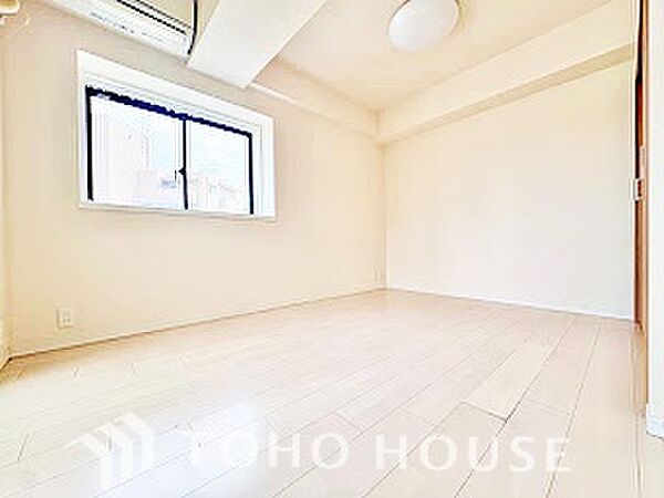 【居室】家具のレイアウトがしやすく、暮らしに合わせやすい物件。