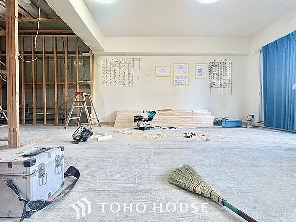 【改装中】流れる時をより芳醇なコーヒーの様な色彩奏でるアダージョ。そして情景豊かな作品のような暮らしがイメージできる。