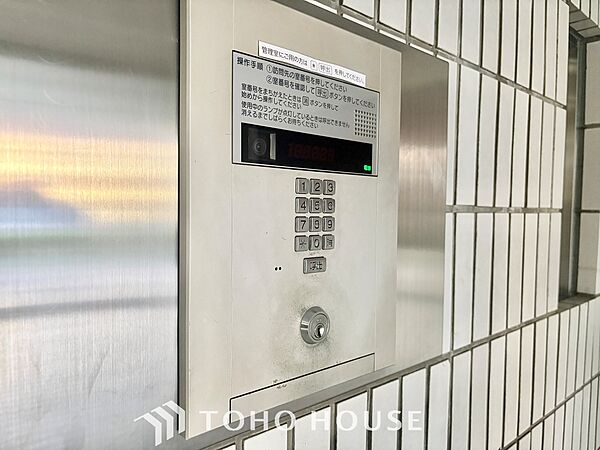 不要なセールスや不審者をシャットアウトし静かで快適なシステムは私達に恙ないライフスタイルを与えてくれます。
