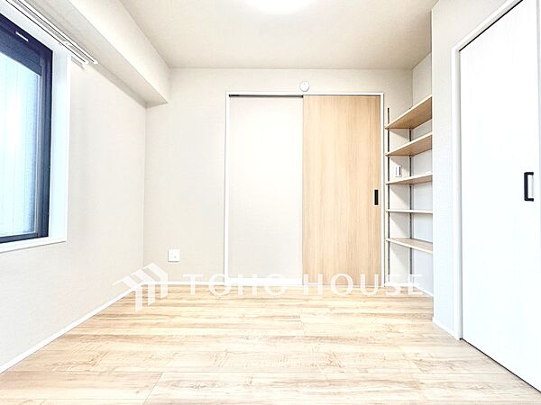 【居室】シンプルで使いやすく、どんな家具にも馴染む居室です。