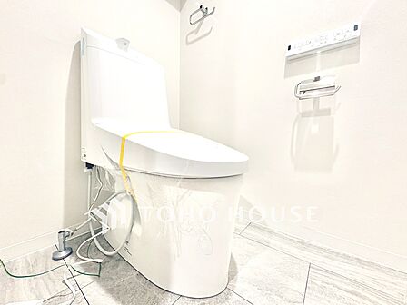 【トイレ】落ち着いた空間に仕上がっており快適にご使用できそうです。