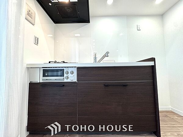 ◆愛育◆キッチンは家族の絆を育む大切な空間。シンプルで使い易いSystemKitchenで愉しく作る料理は愛情のある美味しいご馳走に。家族で使える広々としたダイニングキッチンです。