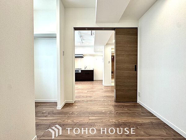 使いやすく、明るい洋室に仕上がります。子供部屋や趣味のお部屋にご利用できます。ご自身で家具などを配置し、素敵な空間を創り上げられます。