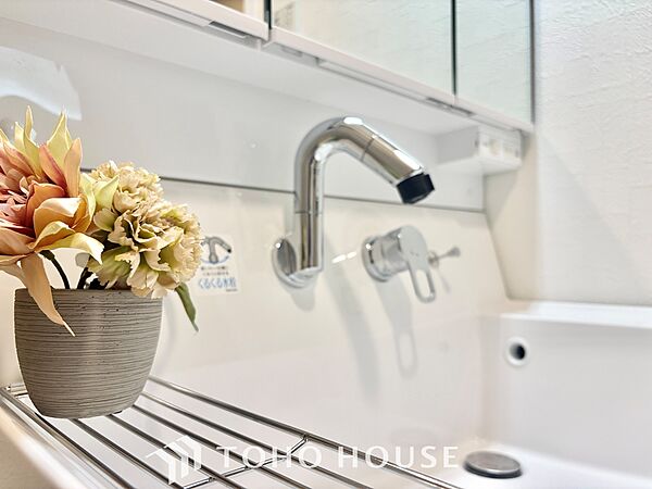 【WASHROOM】◆快適◆煌びやかな暮らしの中にも忘れたくない快適さ。大きな収納が助けてくれます。