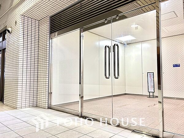 【ENTRANCE】◆そびえ立つ◆我が家のシンボル。遠くの空が赤く染まる夕べが待ち遠しい。