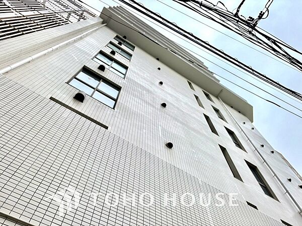 【APPEARANCE】◆眩い◆光が燦々と入り、家族の笑顔を照らす。「いつまでも続いて」と願う夢のような毎日がここにある。