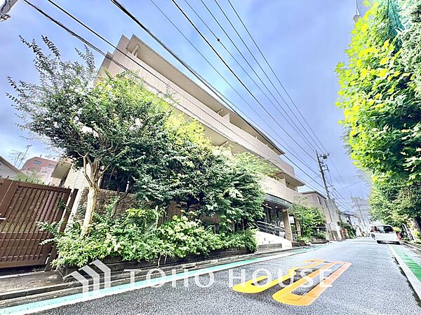 【APPEARANCE】◆陽光◆が差し込む。この開放的な空間に家族の笑顔が集う。家族が一緒に過ごす空間は明るく、そして居心地よく。