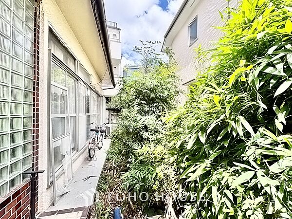 【Light shower】太陽光をたくさん感じながら、明るく豊かな暮らしを約束する住まい。四季の移ろいを感じながら、我が子の成長を見守る。そんな家がここに。