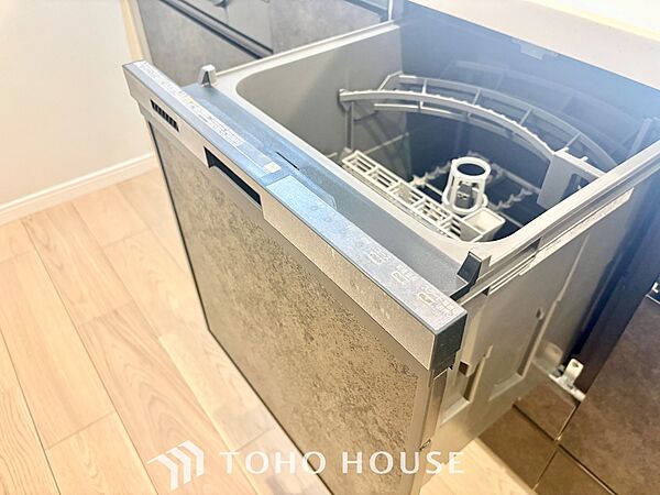 【KITCHEN】◆開放的◆後片付けが楽なシステムキッチン。収納スペースの充実！