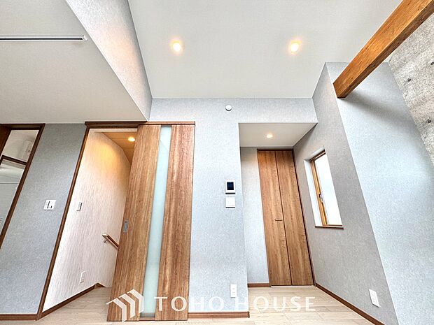 【快適性＆機能性】住むほどに実感する快適性＆機能性。各空間を彩る設備は、デザイン性に優れたHigh Quality仕様が装備。広く使い勝手のよい空間と設備で、理想の暮らしを演出します