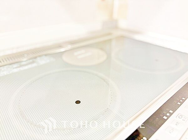 【キッチン】ご家族との会話を楽しみながらお料理ができる空間です。