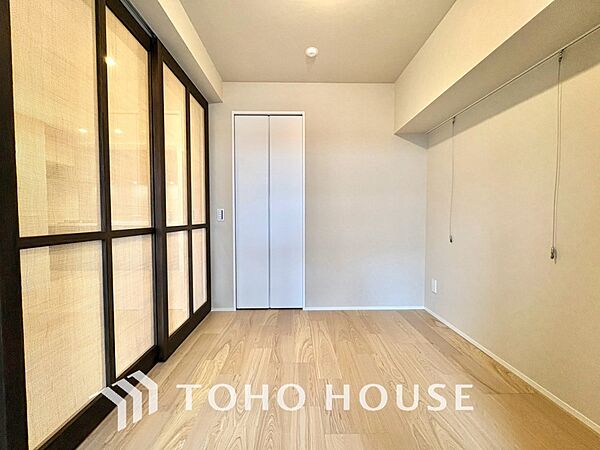 【PRIVATE ROOM】◆属毛離裏◆子は父を手本とし、母に愛育されて成長する。家族の深い繋がり。いつまでも大切にしたい。