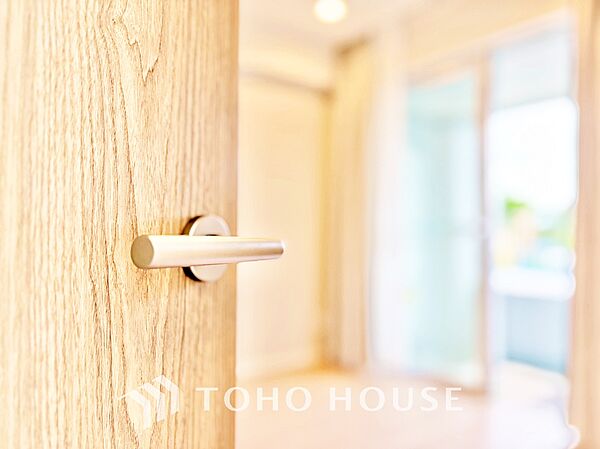 【居室】シンプルで使いやすく、どんな家具にも馴染む居室です。