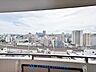 バルコニー：【BALCONY】◆BLUE SKY◆自然の心地よさに包まれる。大開口の外に広がるのは爽やかな青空。