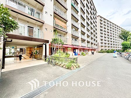 ◆共有空間◆些細な事でほっぺを膨らまして怒る君。それでも僕達はこれからも一緒だよ。喧嘩をしても離れたくないから一つはさんだ同じ場所にいる。分かるよ。そこに君が
