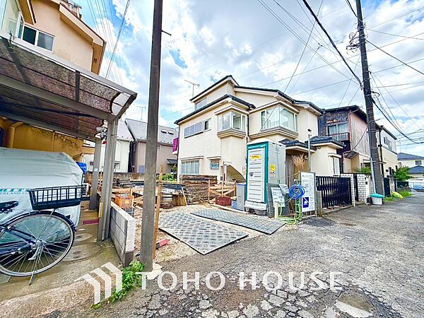 【FRONT ROAD】◆安心◆して歩ける。安心して家族の帰りを待てる。そんな安心を感じさせる広々とした道路。