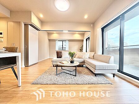 使いやすく、明るい洋室に仕上がります。子供部屋や趣味のお部屋にご利用できます。ご自身で家具などを配置し、素敵な空間を創り上げられます。