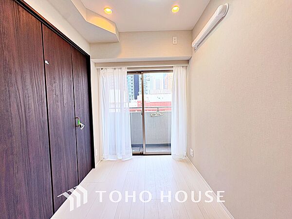 使いやすく、明るい洋室に仕上がります。子供部屋や趣味のお部屋にご利用できます。ご自身で家具などを配置し、素敵な空間を創り上げられます。