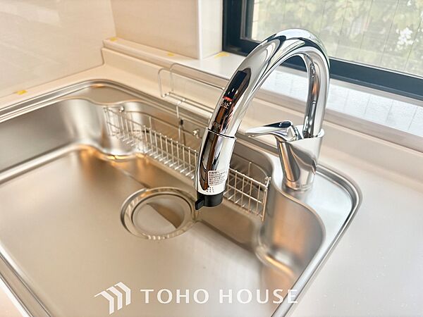 【Kitchen】キッチンは家族の絆を育む大切な空間。シンプルで使い易いSystemKitchenで愉しく作る料理は愛情のある美味しいご馳走に。