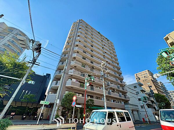 ◆ここに在る◆事も無げに美しく、伝えるには筆舌に尽くし難い。豪華絢爛や華美と言う事ではなく、住まう者にとって暮らし易く心地がいいと言う美しさがこの住まいには込められている。