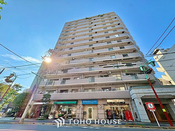 ◆共有空間◆些細な事でほっぺを膨らまして怒る君。それでも僕達はこれからも一緒だよ。喧嘩をしても離れたくないから一つはさんだ同じ場所にいる。分かるよ。そこに君が