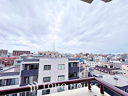 ほんの少しのこだわり。ちょっとした色使いがその家がもつ雰囲気、趣（おもむき）を携え、暮らす家族や訪ねてくる友人・知人に新鮮な香りを運んできます。