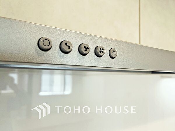 【KITCHEN】◆開放的◆後片付けが楽なシステムキッチン。収納スペースの充実！
