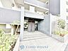 その他：【ENTRANCE】◆家族◆家で家族と過ごす時間は限られている。帰りを待つ家族の元へと急ぐときの弾む思い。そんな思いを引き立てる邸宅。