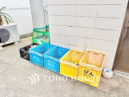 扉・鍵付きで衛生的に管理された敷地内ゴミ置き場