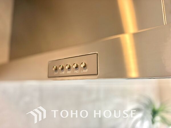 【KITCHEN】◆開放的◆後片付けが楽なシステムキッチン。収納スペースの充実！