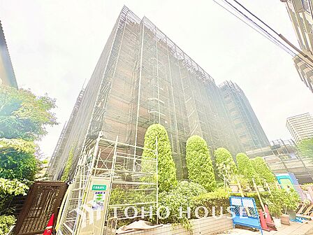 手元の収納から、足元の収納までが全てスライド式で、奥のスペースまで有効に活用できます。奥まで上から見渡せるので、たまにしか使わない調理器具もサッと取出せます。