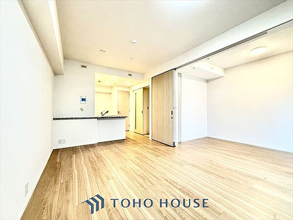 【LIVING】◆Sunshine◆光が燦々と入り、いるだけで気持ちいい。「開放的でゆとりあるお部屋です。」