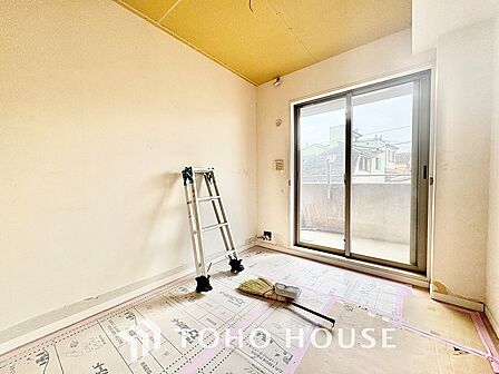 使いやすく、明るい洋室に仕上がります。子供部屋や趣味のお部屋にご利用できます。ご自身で家具などを配置し、素敵な空間を創り上げられます。