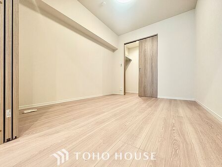 【Private room】感性を育むプライベートルームはシンプルでスマートな空間。好みの空間で読書をしたり、音楽を聞いたりと一人の時間も充実したものにできます。