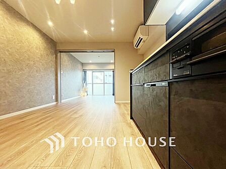【KITCHEN】◆ワクワク◆開放的で機能性も高いシステムキッチン。お子様は毎日のご飯にワクワク!