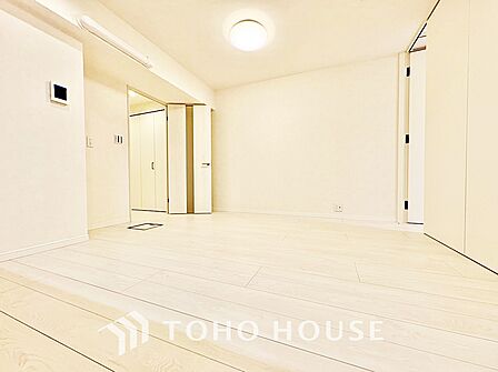 【リビング】家族が自然と集まりたくなる、心地よい広さの空間。