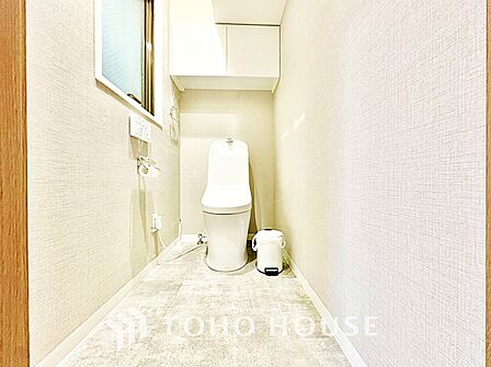 【トイレ】落ち着いた空間に仕上がっており快適にご使用できそうです。