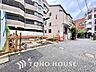 外観：【FRONT ROAD】◆閑静な街◆にそびえ立つ。風が緑を揺らし心癒される住まい。