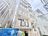 室内：＊改装中＊輝くドアを開けた先に広がる家族やすらぎのプライベート空間。広く開放されたWindow・Balconyから射しこむ眩いばかりの陽光が、リビング空間を鮮やかに映し出す。