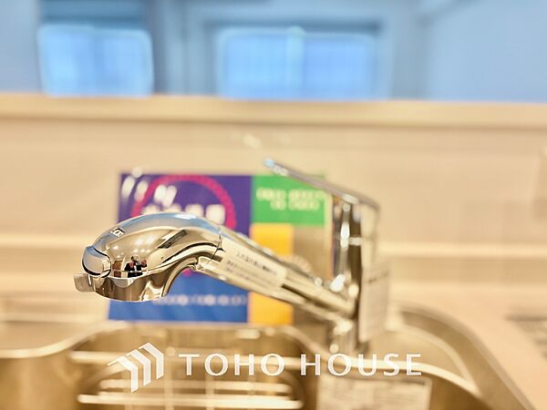 時をえて愛されるデザインが、日常を特別なひとときへと昇華させます。この場所から、心満たされる豊かな食卓が始まります。