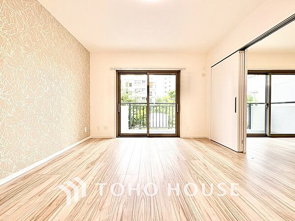 【居室】主寝室としても、お子様のお部屋としても使いやすい一室です。