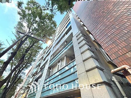漂う上質な空気感、マンションに入れば「おかえりなさい」と笑顔で迎えてくれるエントランス。最良の心配りを感じるマンションでした。
