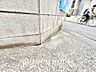 キッチン：【豪華絢爛】事も無げに美しく、伝えるには筆舌に尽くし難い。豪華絢爛や華美と言う事ではなく、住まう者にとって暮らし易く心地がいいと言う美しさがこの住まいには込められている。