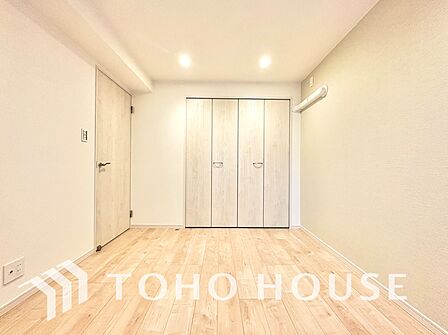 【居室】シンプルで使いやすく、どんな家具にも馴染む居室です。